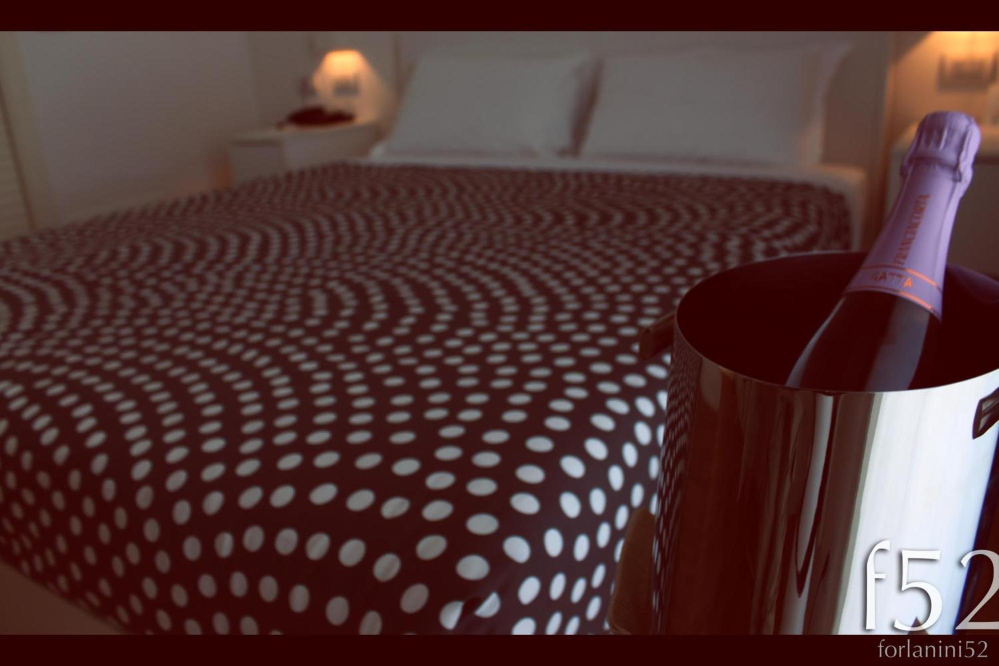 Hotel Forlanini 52 Parma Pokoj fotografie