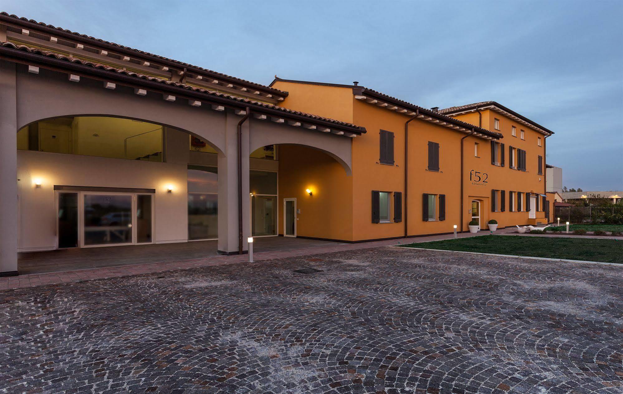 Hotel Forlanini 52 Parma Exteriér fotografie